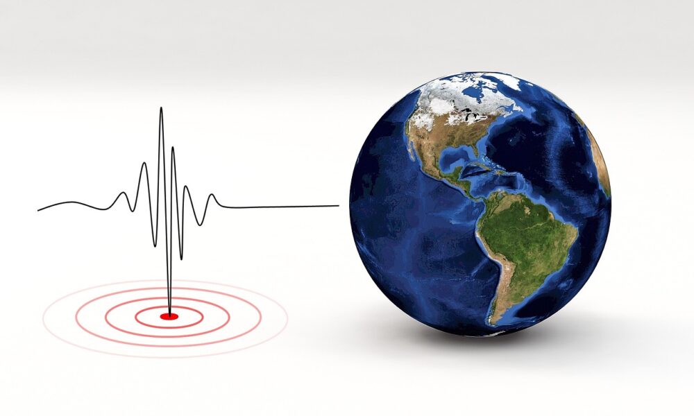 Balıkesir'de 6.1 Büyüklüğünde Deprem 1 Ölü, Çok Sayıda Yaralı