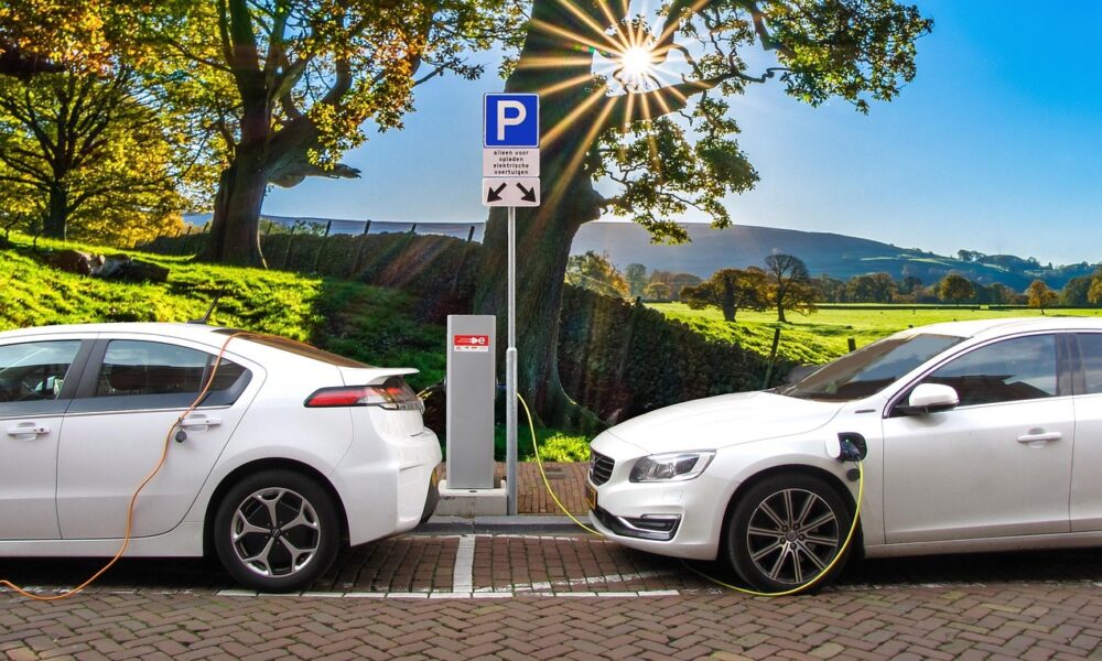 Türkiye’de Elektrikli Araç Kullanımı Artıyor: 2025’te Neler Bekleniyor?